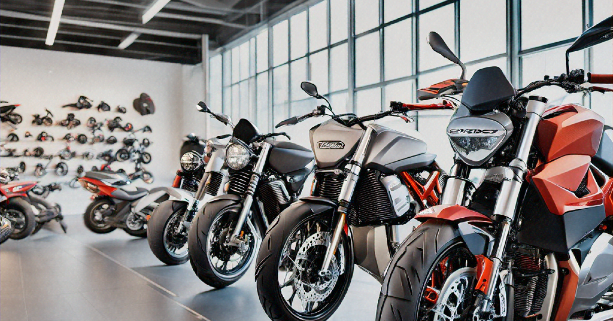 iMotorbike легко внедрил AI Agents на respond.io для управления запросами из WhatsApp, Facebook Messenger, TikTok, Instagram и веб чата. AI Agents обрабатывают 70-80% всех чатов, определяют этапы клиентского жизненного цикла для определения приоритета и направляют только серьезных покупателей к команде. Теперь iMotorbike обрабатывает в 2 раза больше лидов и отвечает на 67% быстрее, что приводит к увеличению продаж в первый месяц использования AI Agents от respond.io.